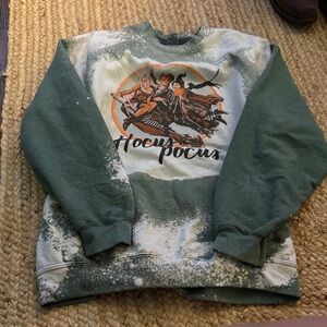 Gildan Green Bleached Hocus Pocus Graphic Crewneck